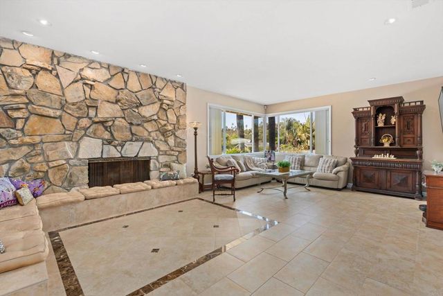 2125 Walnut Lane, Vista, CA 92084