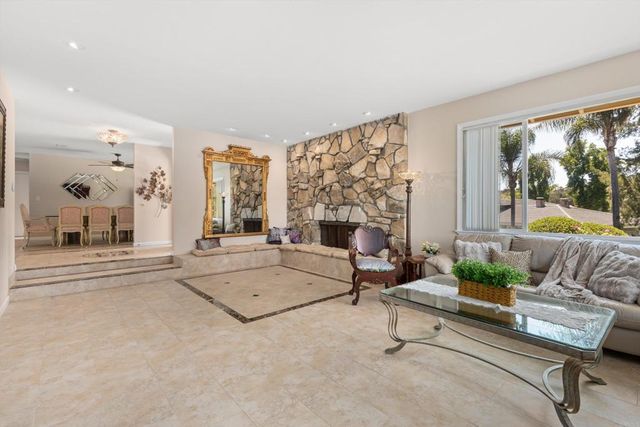 2125 Walnut Lane, Vista, CA 92084