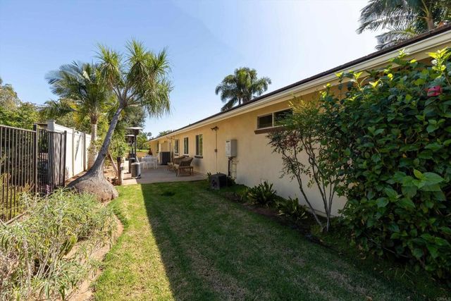 2125 Walnut Lane, Vista, CA 92084
