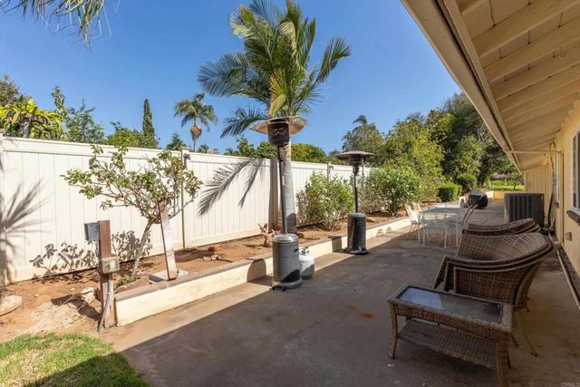 2125 Walnut Lane, Vista, CA 92084