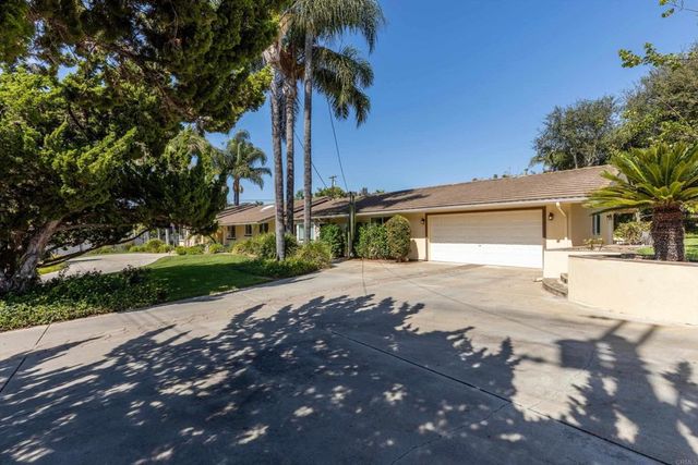 2125 Walnut Lane, Vista, CA 92084