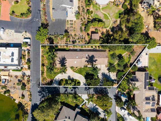 2125 Walnut Lane, Vista, CA 92084