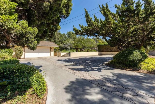 2125 Walnut Lane, Vista, CA 92084