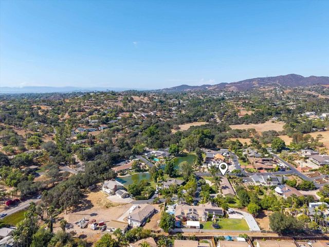 2125 Walnut Lane, Vista, CA 92084