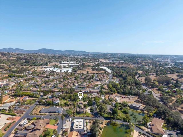 2125 Walnut Lane, Vista, CA 92084