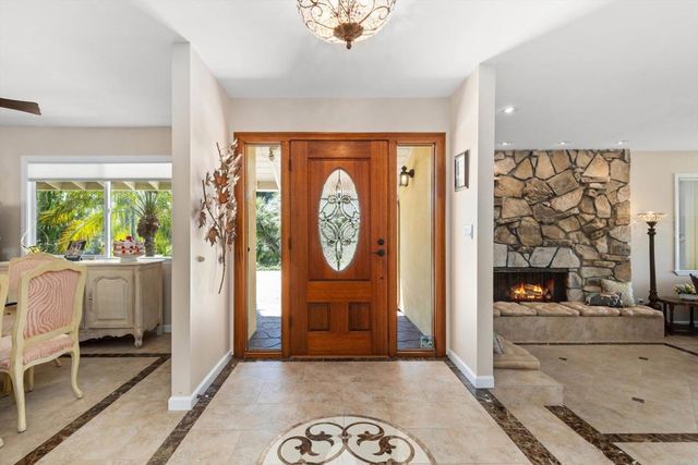 2125 Walnut Lane, Vista, CA 92084