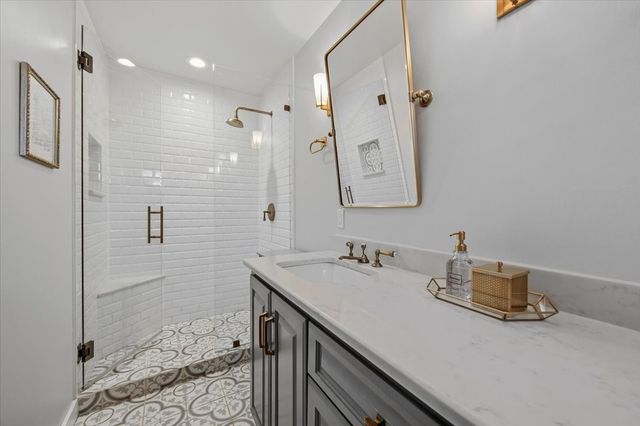 4609 Hildring Drive E, Fort Worth, TX 76109