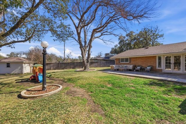 4609 Hildring Drive E, Fort Worth, TX 76109