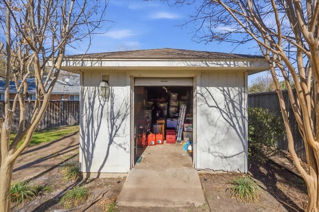 4609 Hildring Drive E, Fort Worth, TX 76109