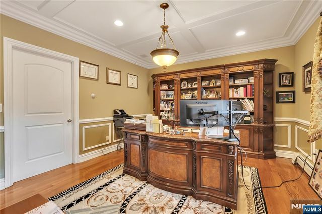 1115 Briar Way, Fort Lee, NJ 07024