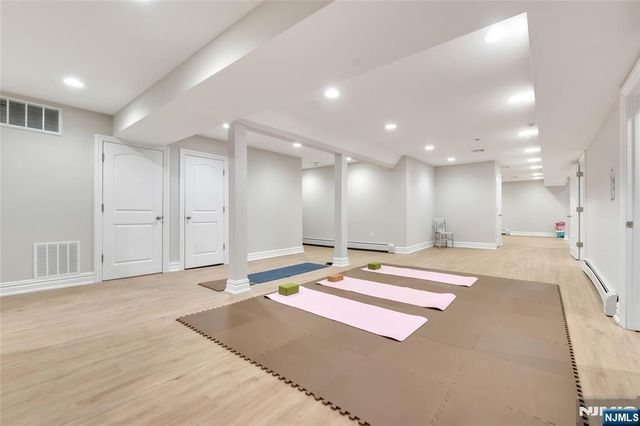 1115 Briar Way, Fort Lee, NJ 07024
