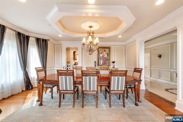 1115 Briar Way, Fort Lee, NJ 07024