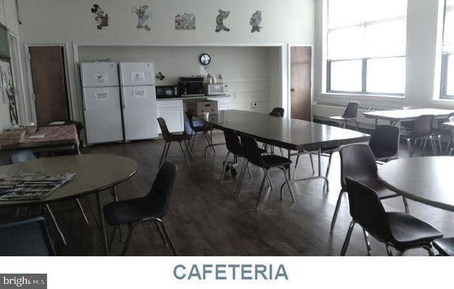 31 OAK ST, Salem, NJ 08079