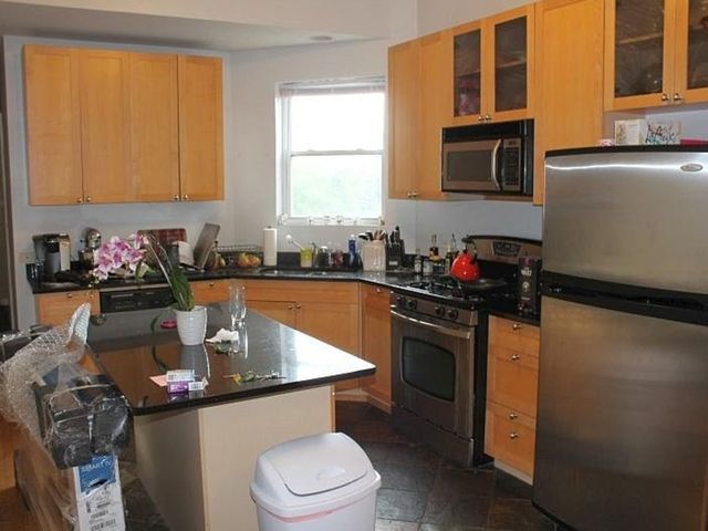 1623 N Halsted Street, Chicago, IL 60614