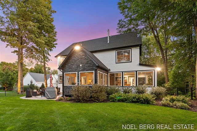 15329 Blue Heron Court, Spring Lake, MI 49456