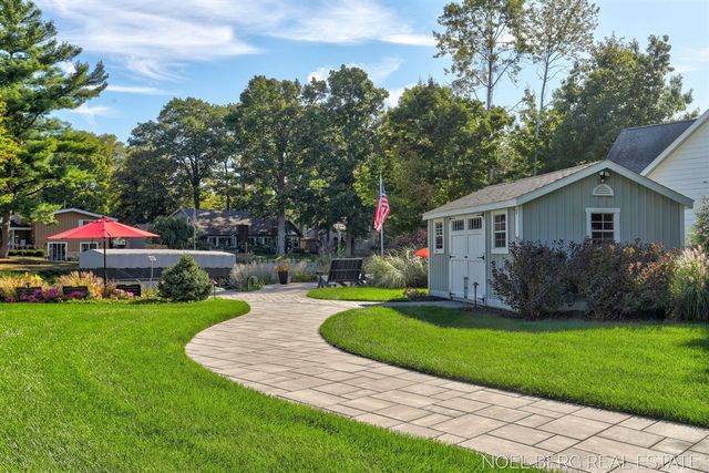 15329 Blue Heron Court, Spring Lake, MI 49456