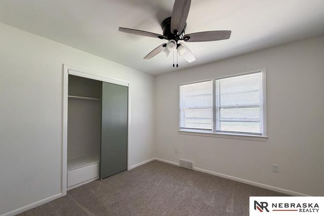 5914 N 78th Street, Omaha, NE 68134