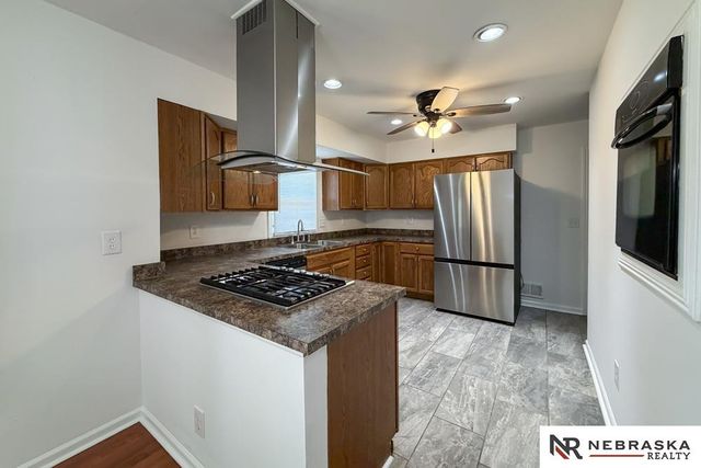 5914 N 78th Street, Omaha, NE 68134