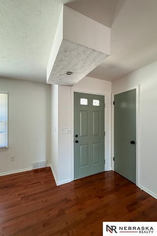 5914 N 78th Street, Omaha, NE 68134