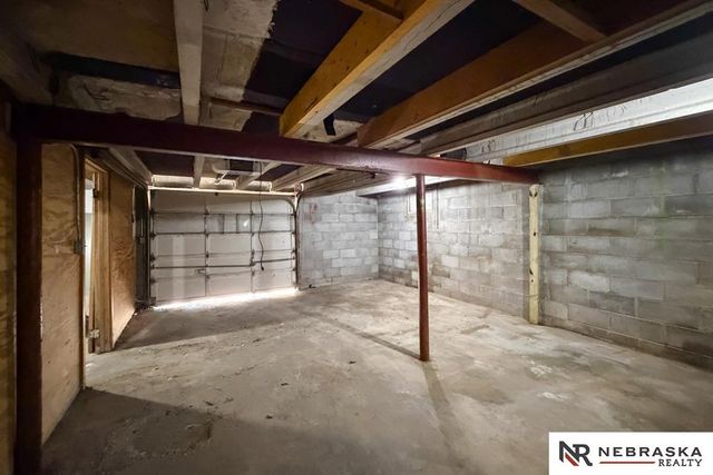 5914 N 78th Street, Omaha, NE 68134