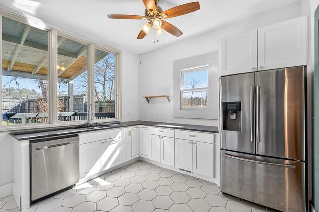 691 Florence NW Place, Atlanta, GA 30318