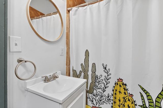 691 Florence NW Place, Atlanta, GA 30318