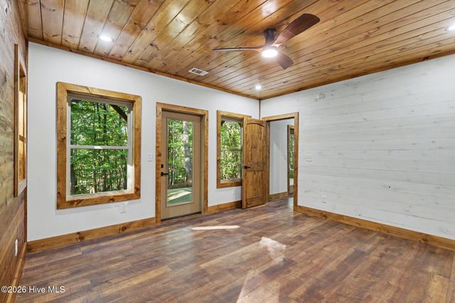 48 Woodleaf Road, Morganton, GA 30560
