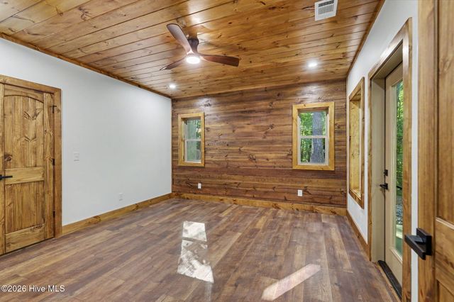 48 Woodleaf Road, Morganton, GA 30560