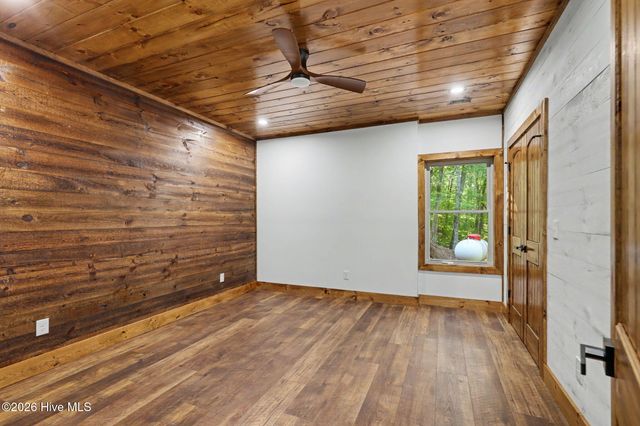 48 Woodleaf Road, Morganton, GA 30560