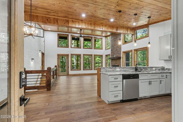 48 Woodleaf Road, Morganton, GA 30560