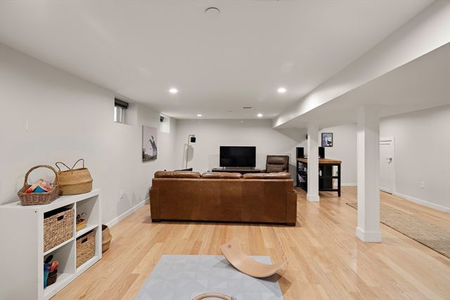 93 Central St 1, Somerville, MA 02143