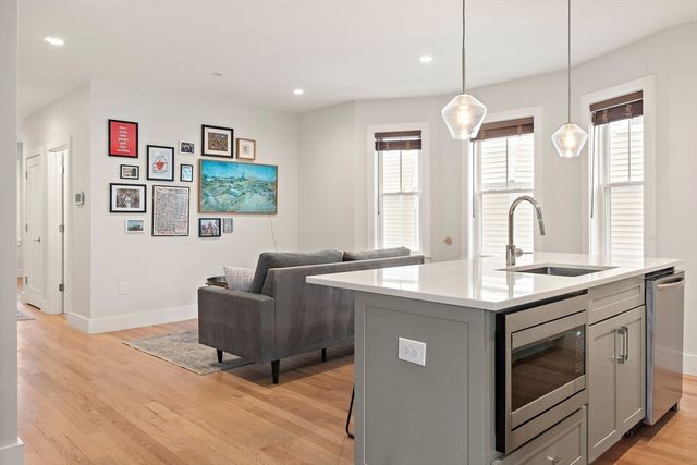 93 Central St 1, Somerville, MA 02143
