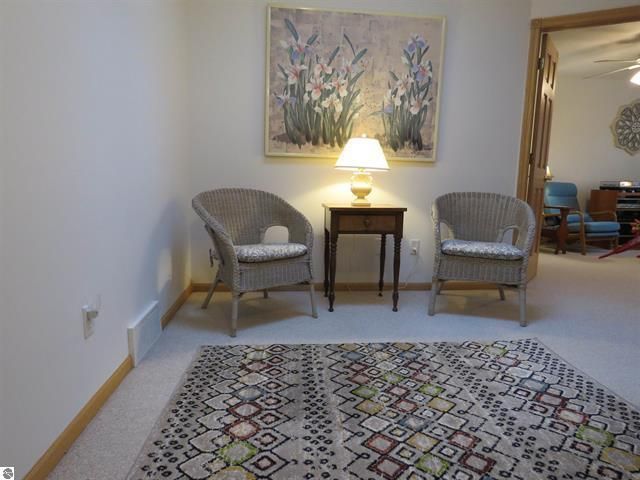 326 Woodside Circle 33, Cadillac, MI 49601