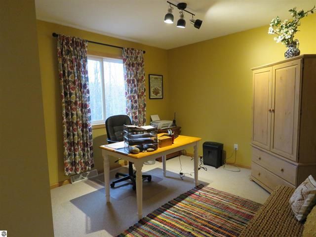 326 Woodside Circle 33, Cadillac, MI 49601