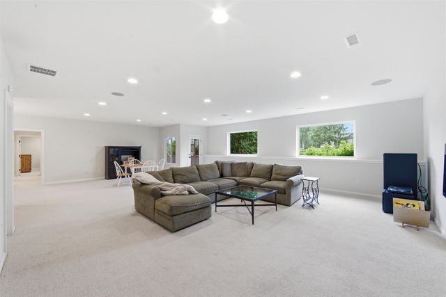 1813 N Wooddale, Wichita, KS 67230