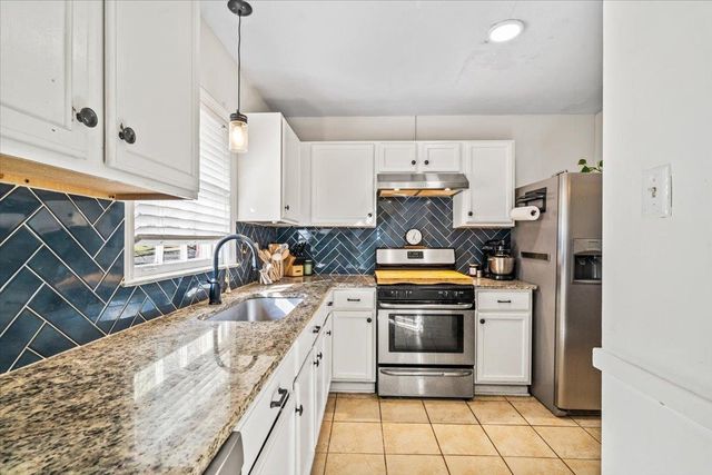 3249 S WAYNOKA CIR, Memphis, TN 38111