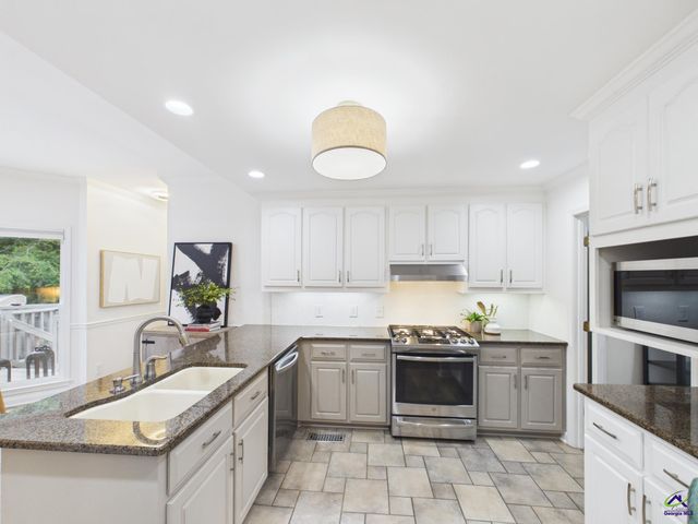 206 Huntington Court, Macon, GA 31210