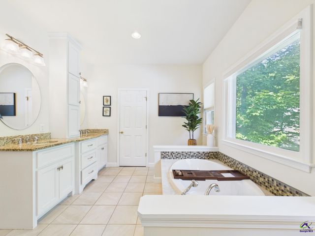 206 Huntington Court, Macon, GA 31210