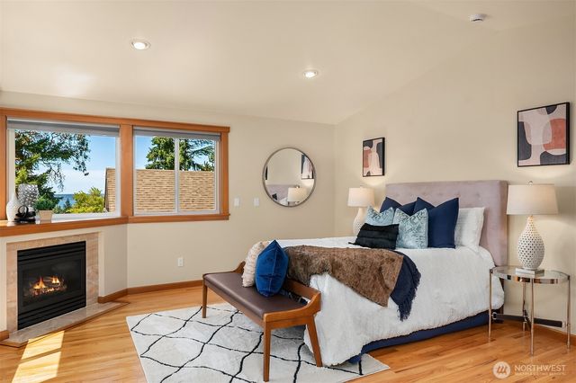 11226 NE 67th Street, Kirkland, WA 98033