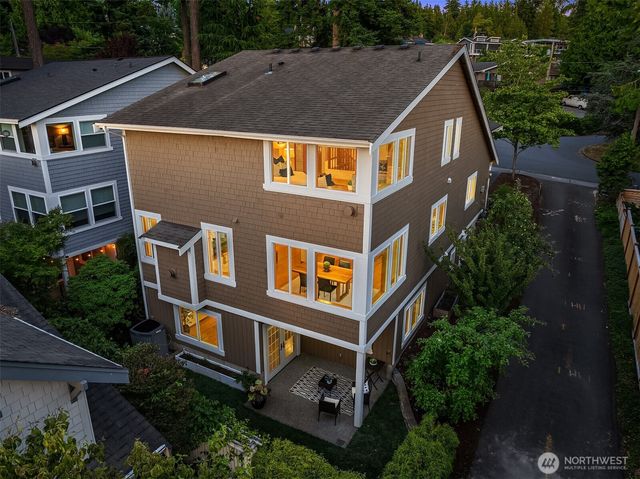 11226 NE 67th Street, Kirkland, WA 98033