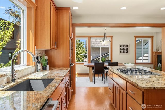 11226 NE 67th Street, Kirkland, WA 98033