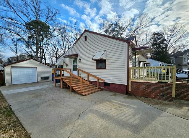 667 Ellen RD, Newport News, VA 23605