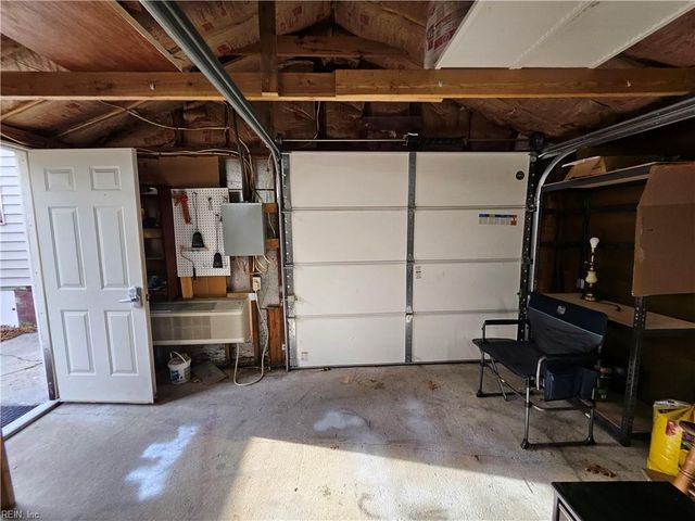 667 Ellen RD, Newport News, VA 23605