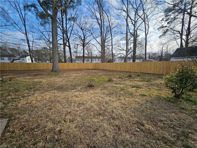 667 Ellen RD, Newport News, VA 23605