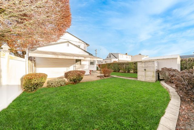 242 N Pine Street, Massapequa, NY 11758