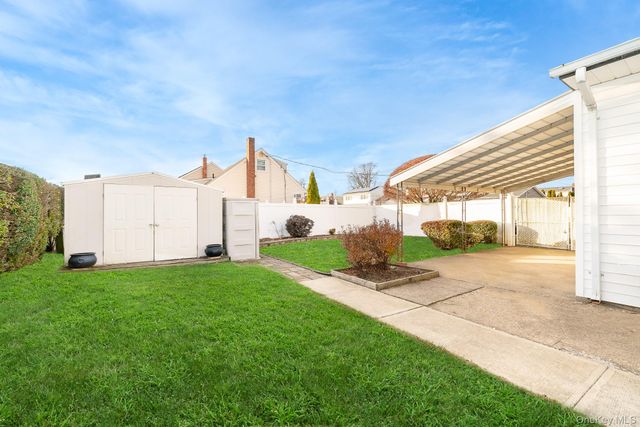 242 N Pine Street, Massapequa, NY 11758