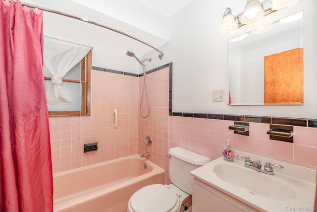 242 N Pine Street, Massapequa, NY 11758