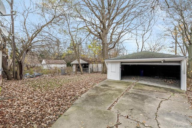 16446 E State Fair Street, Detroit, MI 48205