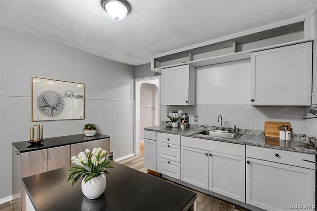 16446 E State Fair Street, Detroit, MI 48205