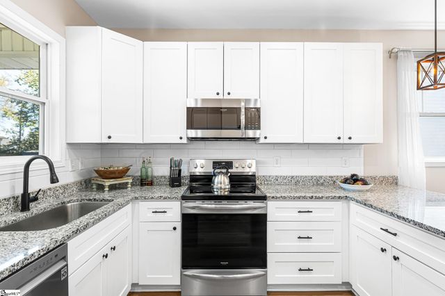 13 Bigby Street, Greenville, SC 29607